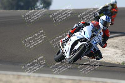 media/Nov-01-2025-TrackDaz (Sat) [[2b4d5192bc]]/B Group/1220pm (Turn 2 Outside)/